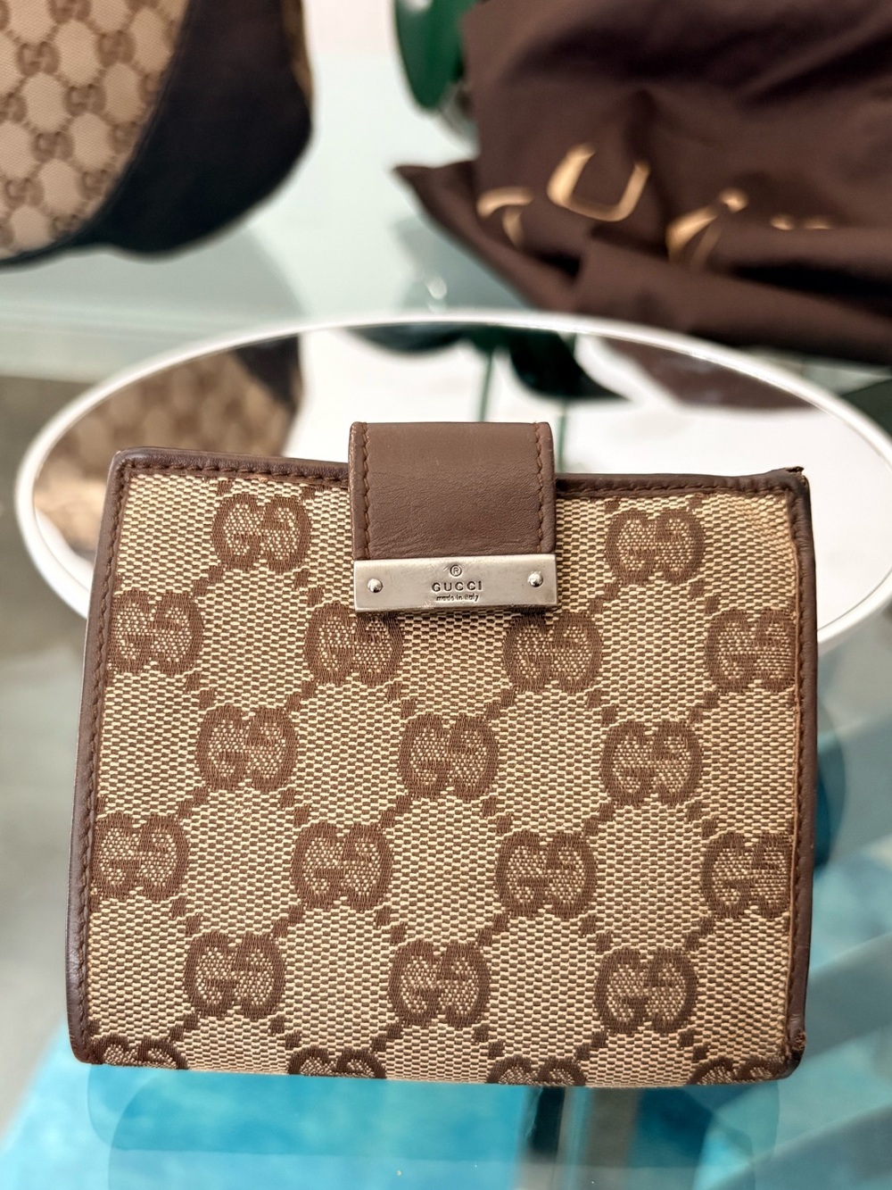 Gucci Monogram Compact Wallet - Picture 14 of 17